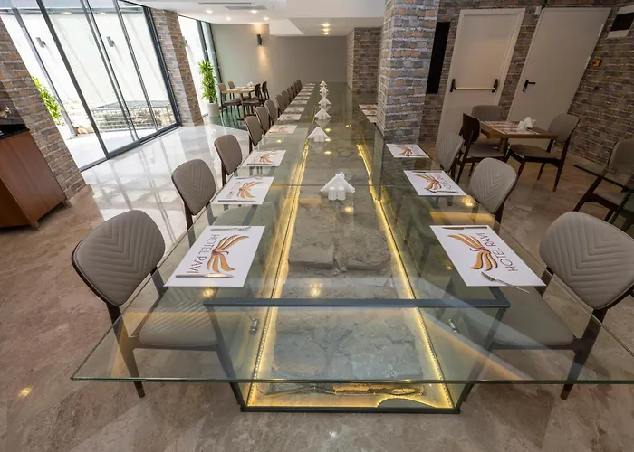 Hotel Ravi